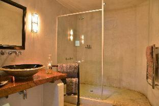 Kenton on Sea Cabin | Experience Sibuya Game Reserve and Lodge with Family-Friendly Amenities