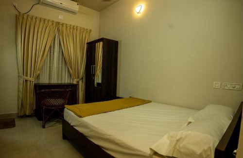 Kochi Apartment | Cozy Siby Homestay with Breakfast and Kitchen Access