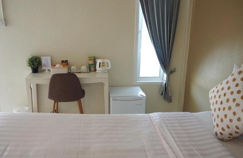 Sichon Hotel | Family-Friendly Stay at Sichon Modern House Hotel