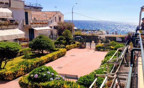 Sant'Anna Apartment | Elegant Sicilia Etna Mare: Oceanfront with Pool & High Ratings