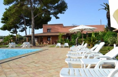 Menfi House | Alluring Alloro Suite with Pool & Ocean View at Villa Abate