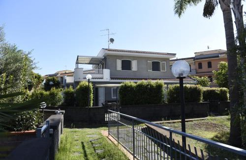 Fondachello House | Discover Sicily for Rent: Oceanfront Retreat with Unique Amenities