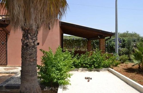 Menfi House | Inviting Lavanda Suite with Pool & Jacuzzi at Casale Abate