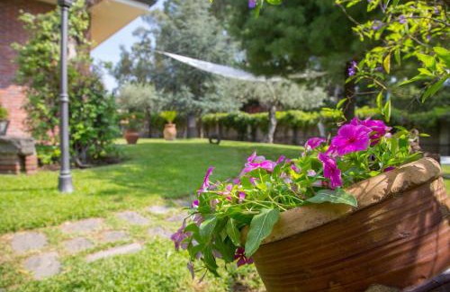 Mascalucia House | Discover Sicily's View: Oceanfront Getaway with Pets Welcome