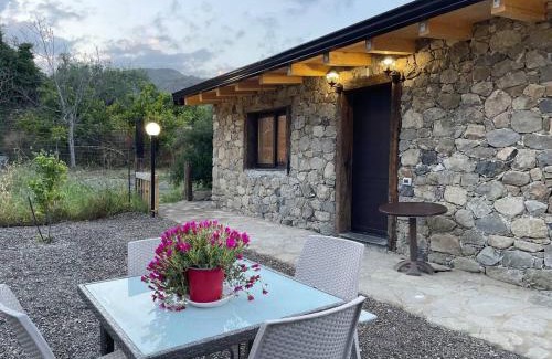 Mitogio Villa | Ideal Sicily Stone Cottage with Oceanfront Pool & Breakfast