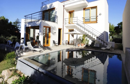 Torre Colonna-sperone Villa | Sicily X 2/3/4 Person With Pool