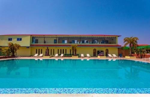 Gandaki Zone Hotel | Guest Rated: Siddhartha Lumbini Green Resort with Spa & Pool