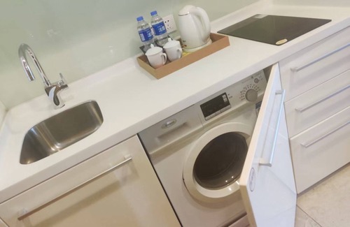 Yuexiu Apartment | Family-Friendly Side Apartment with Kitchen Amenities