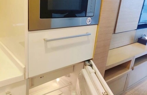 Yuexiu Apartment | Family-Friendly Side Apartment with Kitchen Amenities