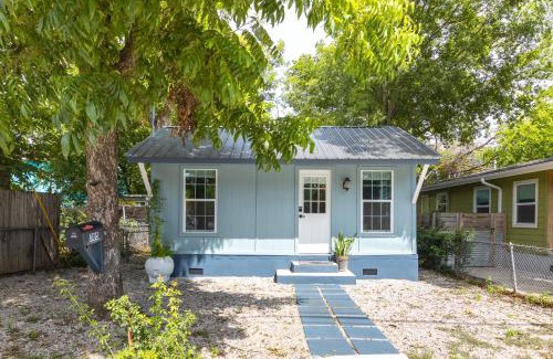Holly House | Ideal Side by Side Homes in Downtown Austin Near 6th Street