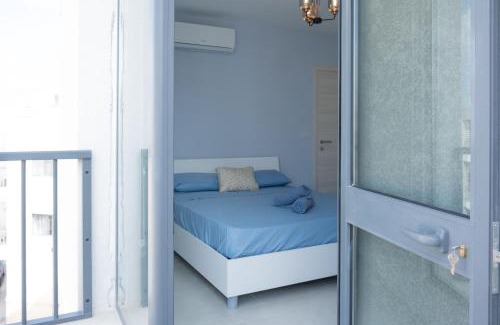 Bahar ic-Caghaq Apartment | Inviting Side-Seaview Apartment Steps from the Beach