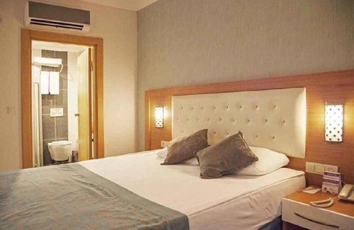 Evrenseki Hotel | Relax at Side Win Hotel with Pool and Ocean Views