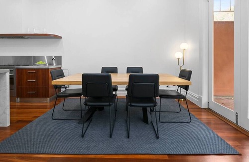 Thebarton House | Premium 3-Bedroom Retreat Just Minutes from the CBD