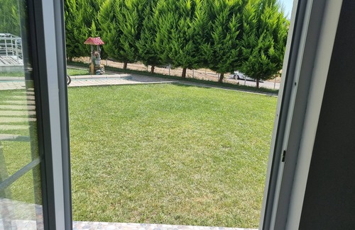 Gokceada Apartment | Top-Rated Sidelya Apart: Family-Friendly with Kitchen & Breakfast