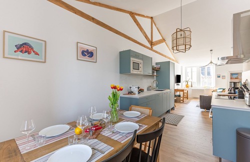 Carantec Apartment | Sieck - Beautiful Oceanfront Apartment with Spa & Breakfast