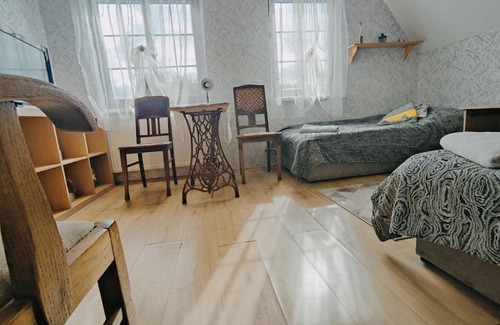 Miroslawiec Apartment | Discover Siedem Ogrodów: Family & Pet Friendly Retreat