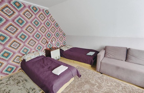 Miroslawiec Apartment | Discover Siedem Ogrodów: Family & Pet Friendly Retreat