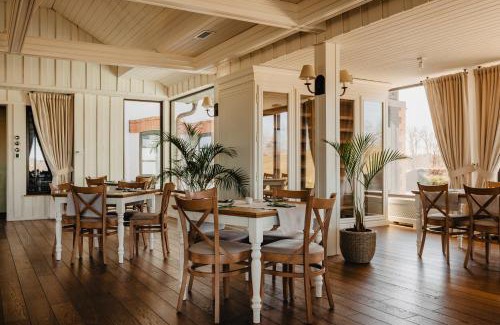 Gorlo Resort | Discover Siedlisko Morena: Beachfront Oasis with Private Pool