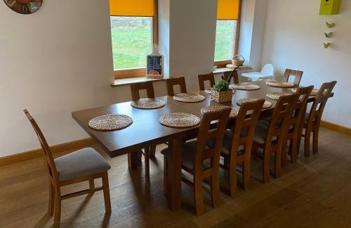 gmina Wizna House | Unforgettable Siedlisko na Wzgórzu: Pet-Friendly Retreat