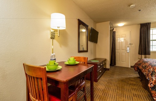 Ellendale Hotel | Discover Siegel Select Memphis: Eco-Friendly Family Retreat