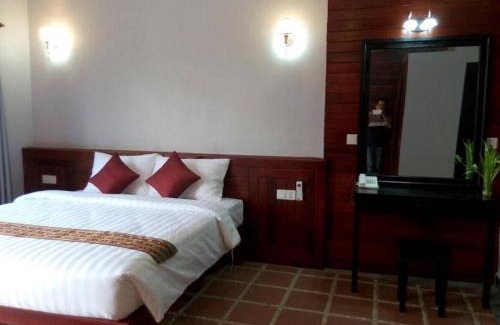 Siem Reap House | Pet-Friendly Eecfc Home Stay with Hot Tub & Perfect Score