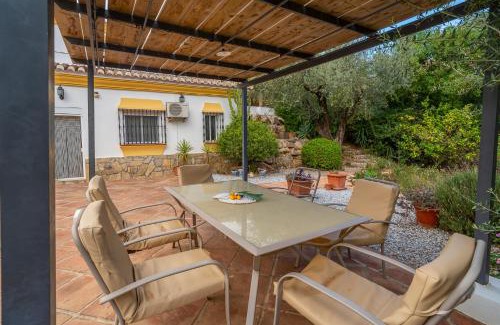 Los Cortijillos Villa | Discover Siempre Verde: 4-Star Family-Friendly Retreat