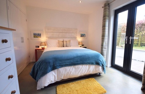 Holsworthy House | Comfortable Sienna Cottage at Glebe Farm - Pet Friendly Stay