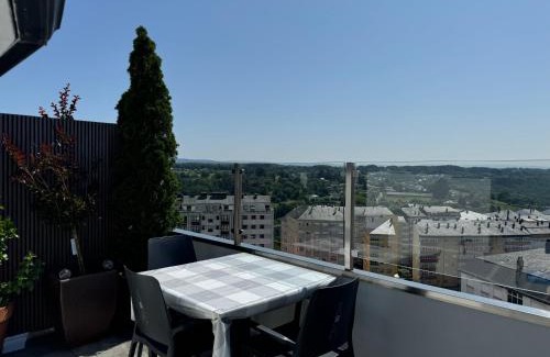 Lugo Apartment | Experience Siente Muralla: Pet-Friendly & 4-Star Comfort