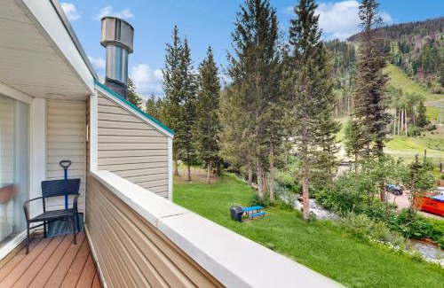 Taos Ski Valley Apartment | Relax at Sierra Del Sol 10: Pool & Hot Tub Await!