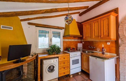 Alcaucin Villa | Relaxing Retreat at Sierra Tejeda with Spa & Kitchen
