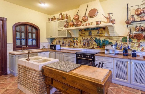 Alcaucin Villa | Relax at Sierra Tejeda - Casa de las Flores Alcaucín