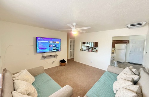 Farmington House | Sierra Vista Hideaway! Pets! Near Mall + Free Dinner!