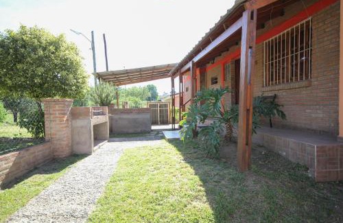 Yocsina Cabin | Discover Sierras Cabañas: Pet-Friendly Retreat with Pool