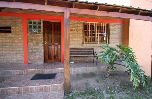 Yocsina Cabin | Discover Sierras Cabañas: Pet-Friendly Retreat with Pool
