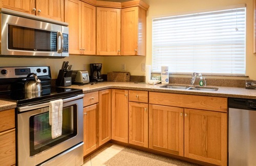 Siesta Key Hotel | Experience Siesta Key Inn: Guest Rated 9.8 with Ocean Views