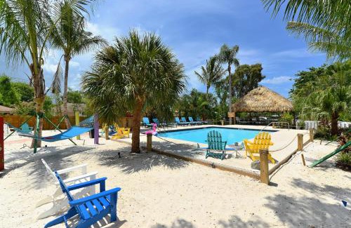 Sarasota Hotel | Relax at Siesta Key Palms Resort with Oceanfront Amenities