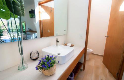 La Laguna Hotel | Discover Siete Cielos: Family-Friendly Retreat Rated 9/10