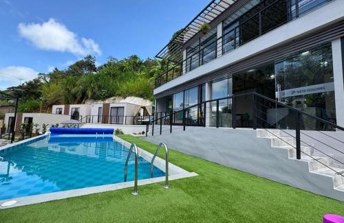 Chachagui Cabin | Discover SIETE COLORES: Family-Friendly Retreat with Pool