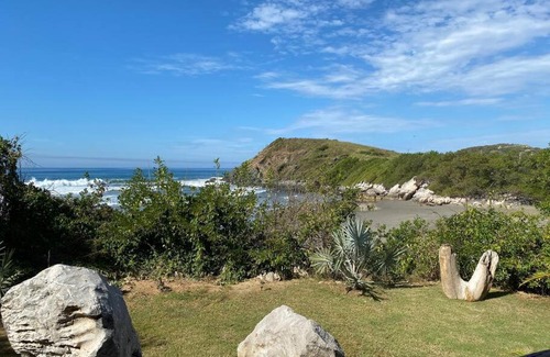 Zihuatanejo de Azueta House | Top-Rated Siete Piedras Beachfront Village with Pool & Oceanview