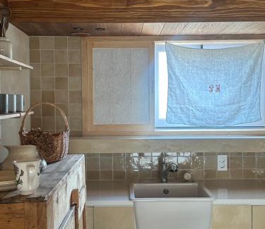 Gyeongju Bed & Breakfast | Family-Friendly Stay at SiEunJae with 9.7 Rating