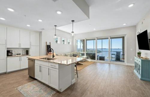 Whitney Beach Apartment | Discover Sight & Sound: A Family-Friendly Getaway in Bradenton