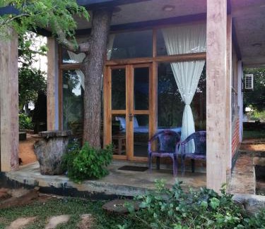 Sigiriya Cabin | Guest Rated 10/10 at Sigiri Lake Paradise with Breakfast