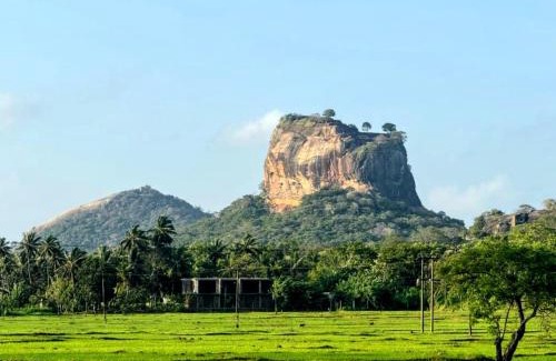 Sigiriya Cabin | Unforgettable Stay at Sigiriya Hillside View Villa - 10/10 Rated