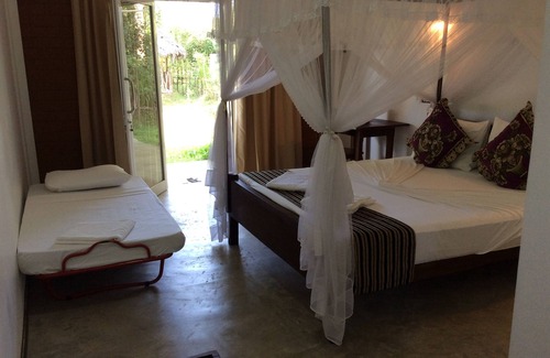 Sigiriya Hotel | Cozy Stay at Sigiriya Rock Hide with Breakfast and Dining