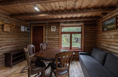 Vilnius County House | Cozy Sigito Masiulionio Sodyba with Hot Tub & Pet Welcome