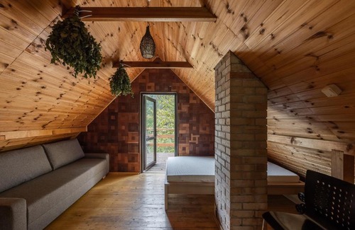 Vilnius County House | Cozy Sigito Masiulionio Sodyba with Hot Tub & Pet Welcome