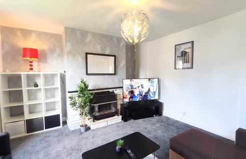 Cramlington Apartment | Stay at Sigma Crown with Free Parking & Breakfast Included