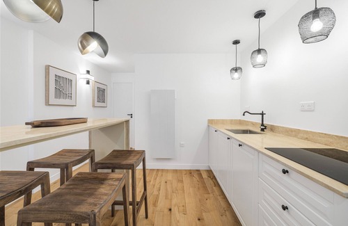 Archives Apartment | Signature 2BR/2BA Retreat for Up to 6 Guests
