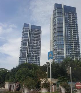 Jakarta Apartment | Stylish Signature Apartment @ The Windsor with Pool & Hot Tub