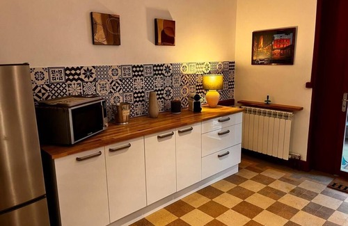 Alpes-Romans Apartment | Signature Art Deco Apartment with Spa & Pet-Friendly Amenities
